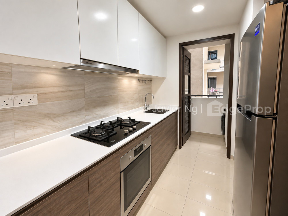 THE BROWNSTONE photo 2