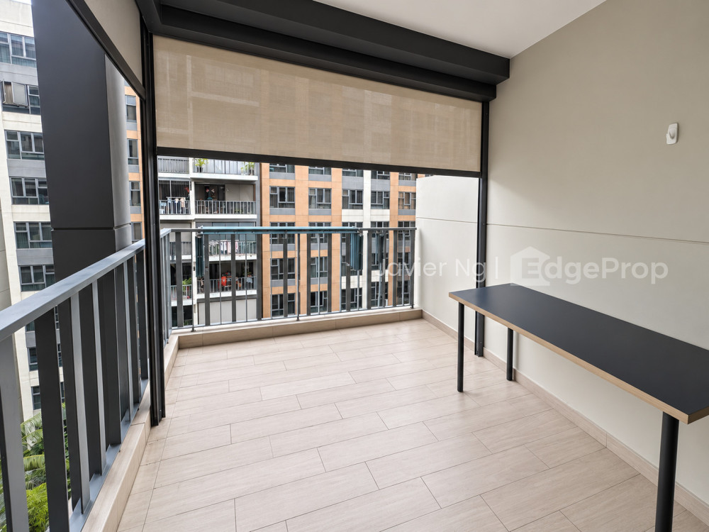 THE BROWNSTONE photo 5