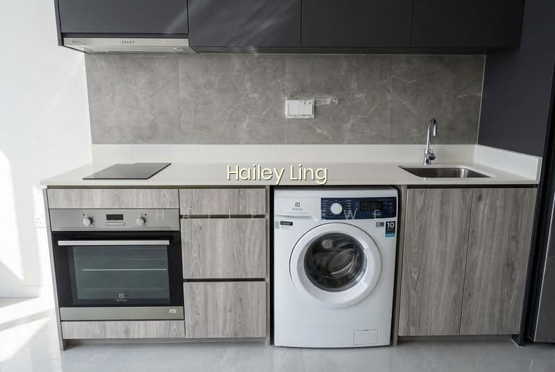 RIVERFRONT RESIDENCES photo 2