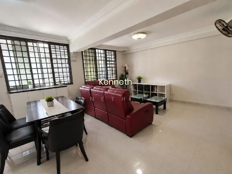483 TAMPINES STREET 43 image 1 of 10