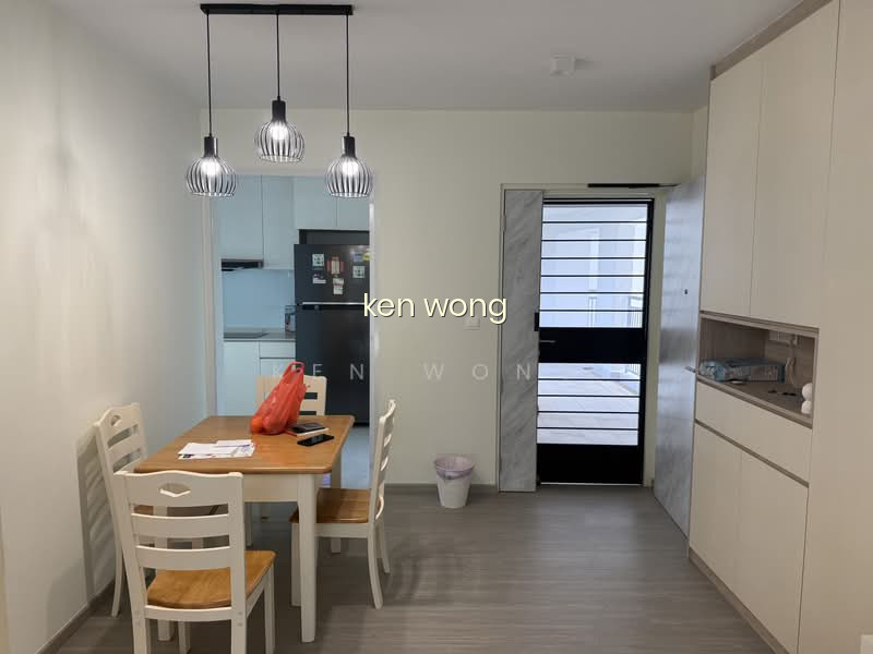 212A COMPASSVALE DRIVE image 1 of 7