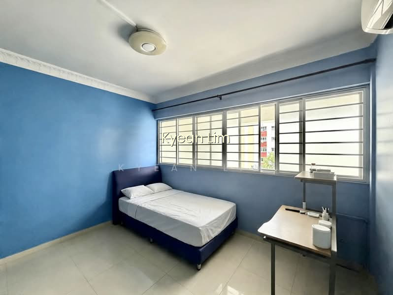 559 JURONG WEST STREET 42 photo 4