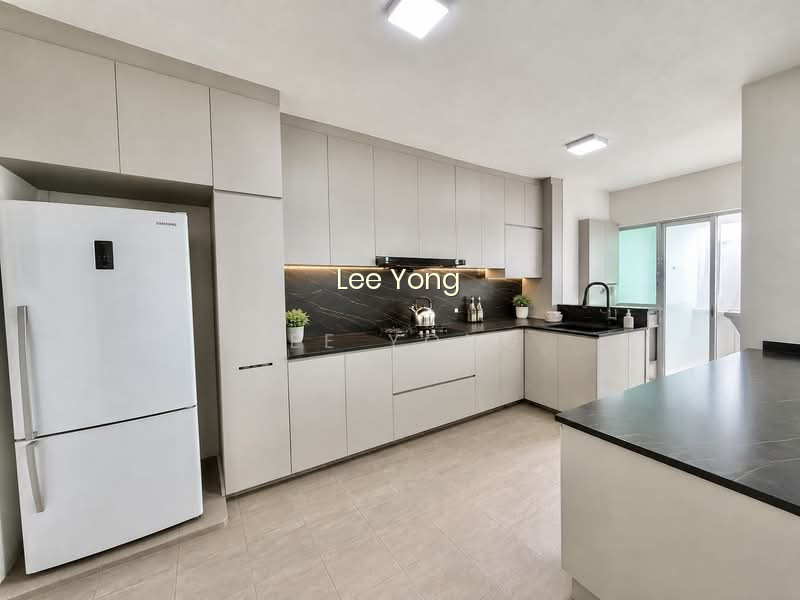 310 HOUGANG AVENUE 5 image 1 of 10