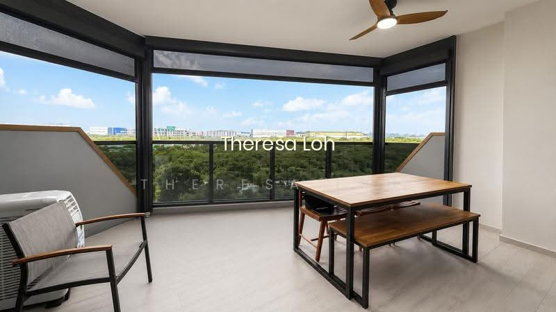 RIVERFRONT RESIDENCES photo 3