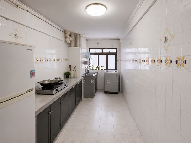 109 ALJUNIED CRESCENT photo 2