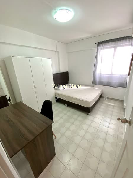 233 BAIN STREET photo 4