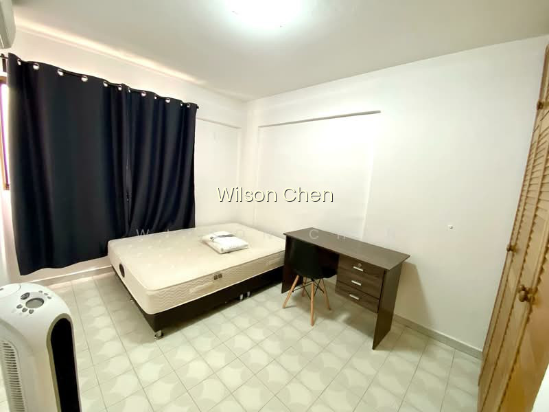 233 BAIN STREET photo 6