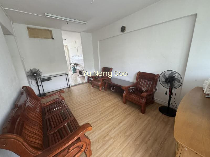 684 HOUGANG AVENUE 8