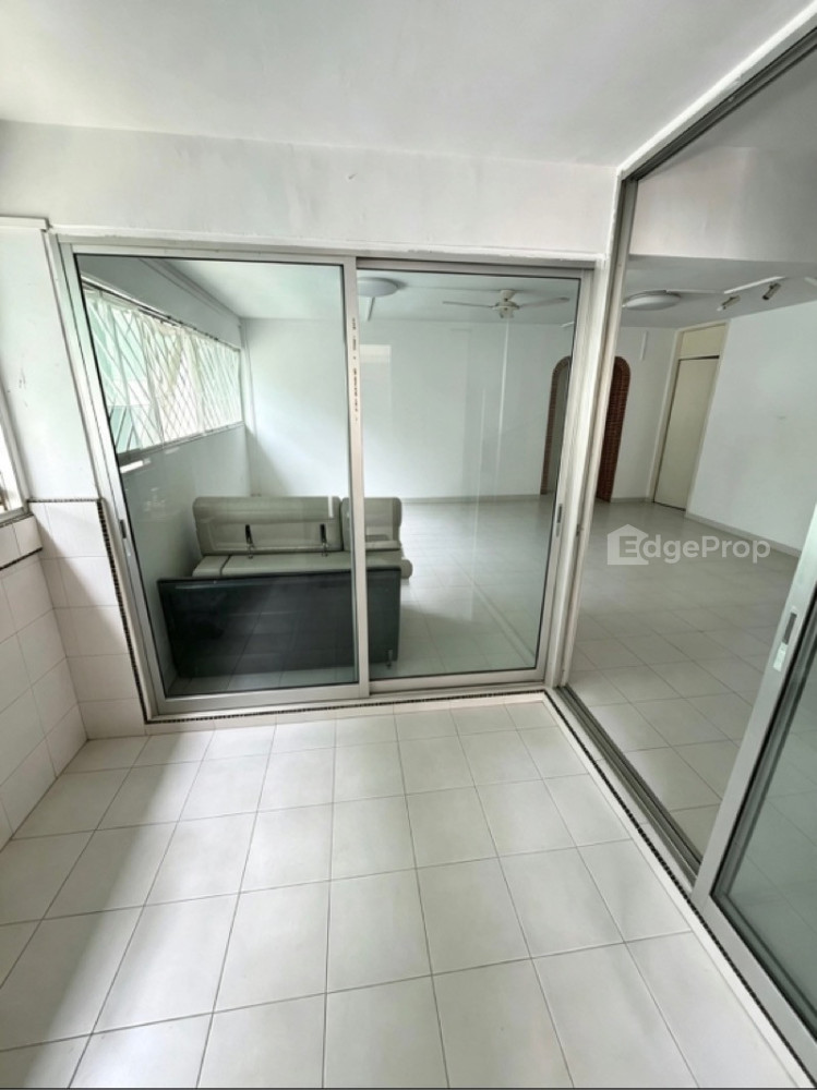 333 SERANGOON AVENUE 3 photo 2