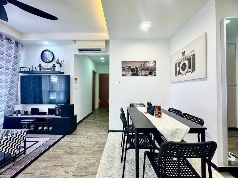 221A SUMANG LANE photo 6