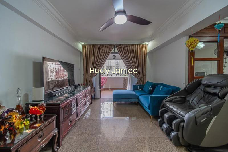 471 SEMBAWANG DRIVE image 1 of 10