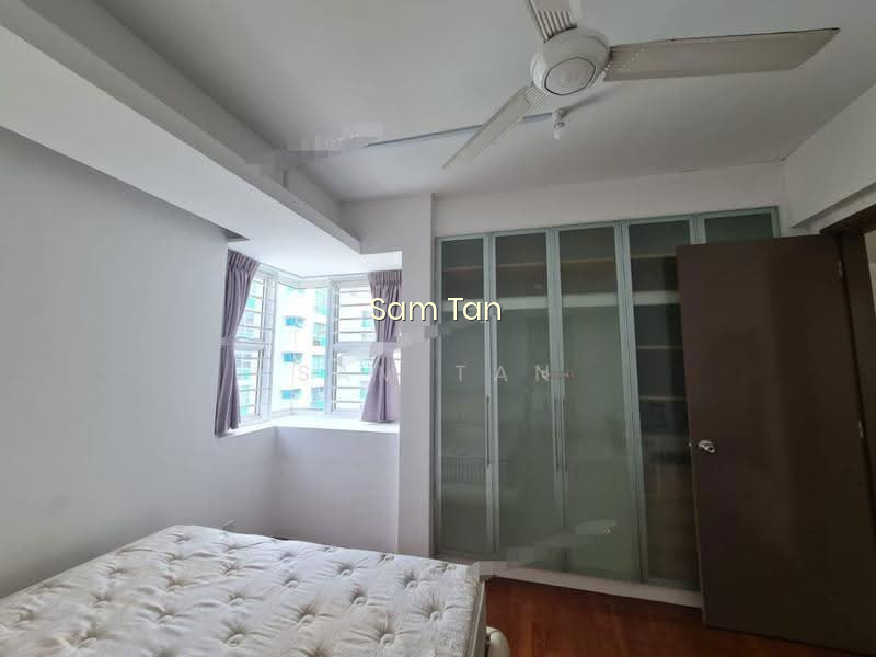 Dahlia Park Condo photo 5