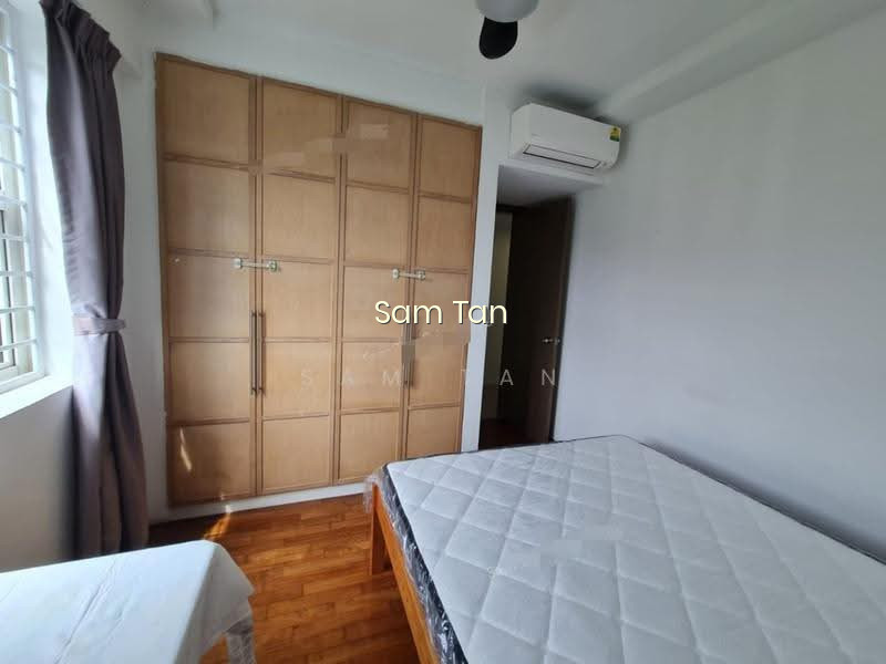 Dahlia Park Condo photo 6
