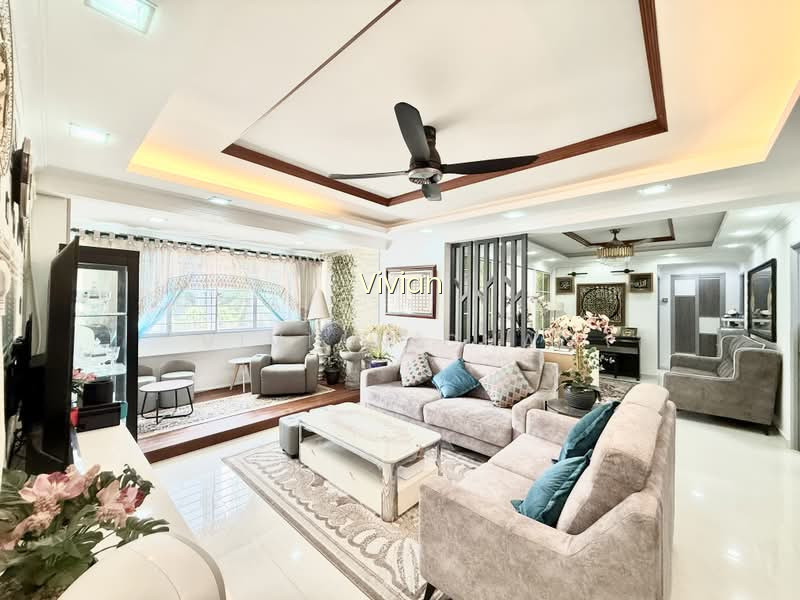 724 PASIR RIS STREET 72 photo 3