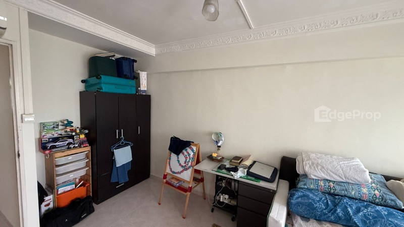 231 COMPASSVALE WALK photo 5