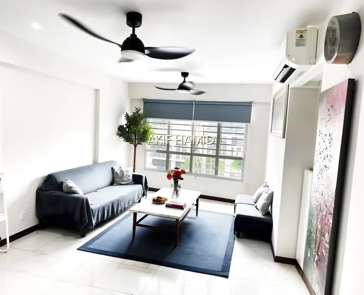 366A Sembawang Crescent image 1 of 8