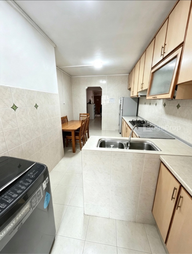 252 BANGKIT ROAD photo 3