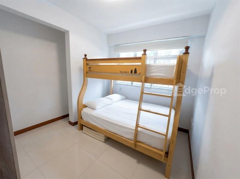 879B TAMPINES AVENUE 8 photo 4