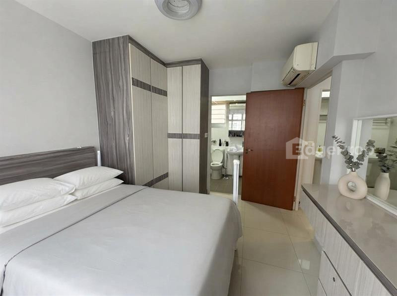 879B TAMPINES AVENUE 8 photo 5