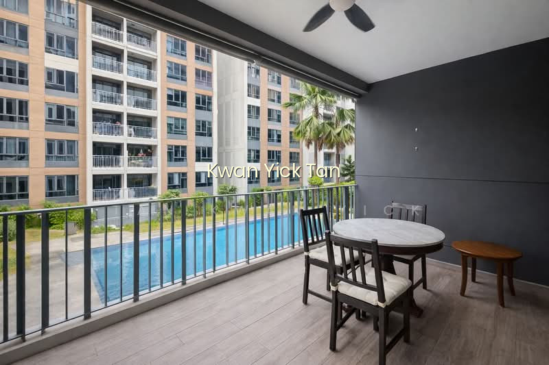 Super Undervalued 4BR | Near MRT | Pool View photo 3
