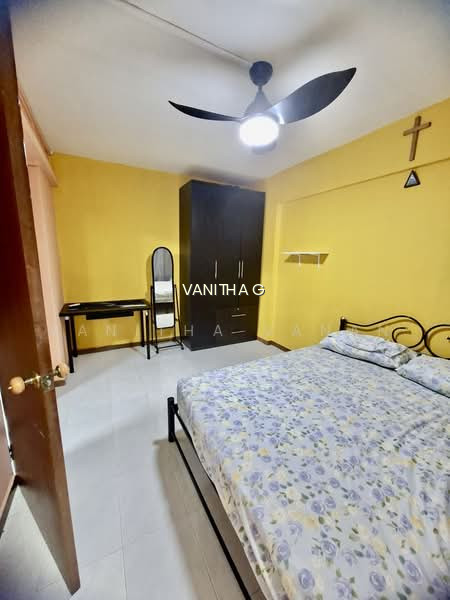 561 ANG MO KIO AVENUE 10 image 1 of 9
