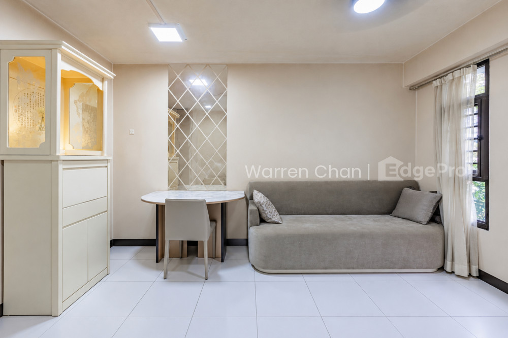487 SEGAR ROAD photo 2