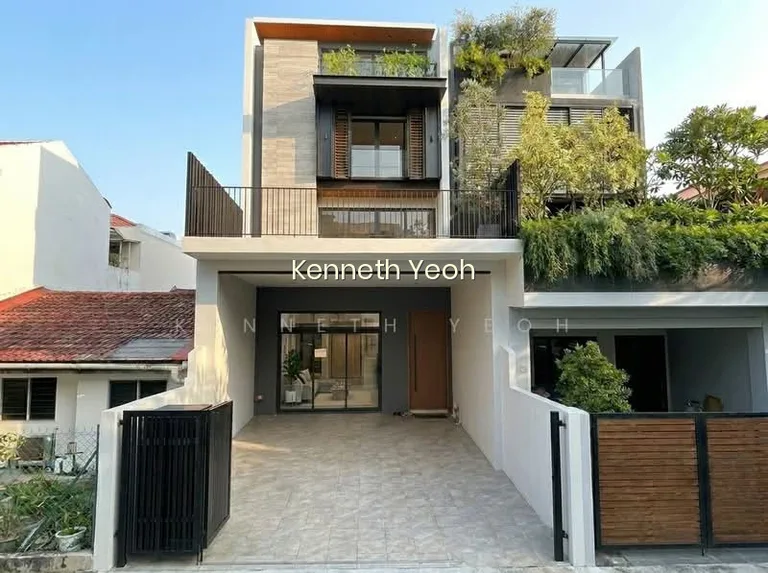 Freehold Brand New Landed in the North image 1 of 10