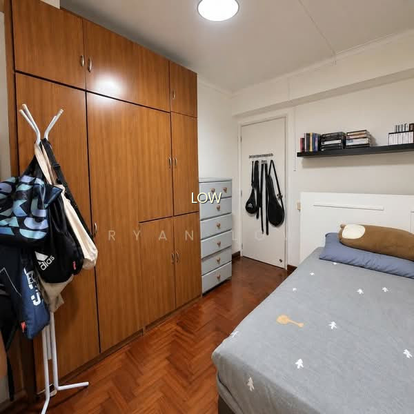857 WOODLANDS STREET 83 photo 6