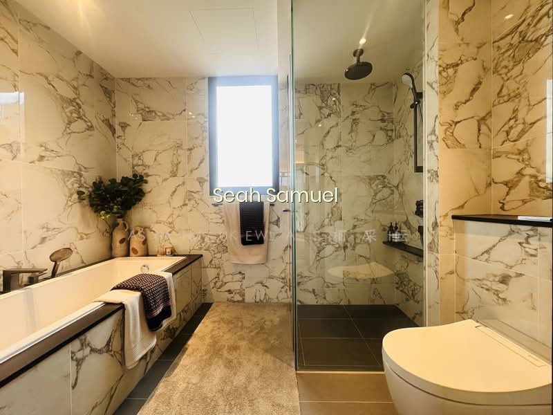 Brand New D15 Penthouse photo 6