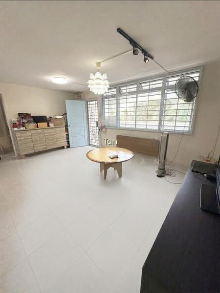 624 HOUGANG AVENUE 8 image 1 of 9