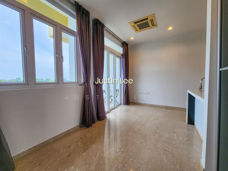EASTWOOD REGENCY photo 2
