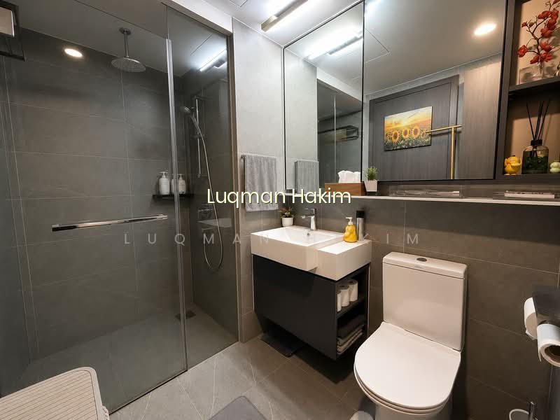 Riverfront Residences photo 6