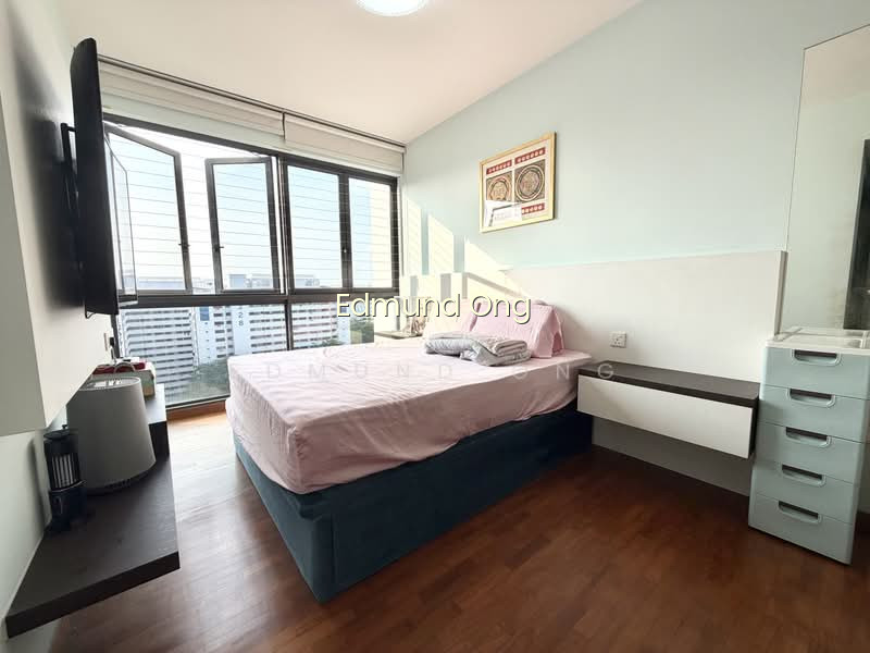 SKYPARK RESIDENCES photo 3