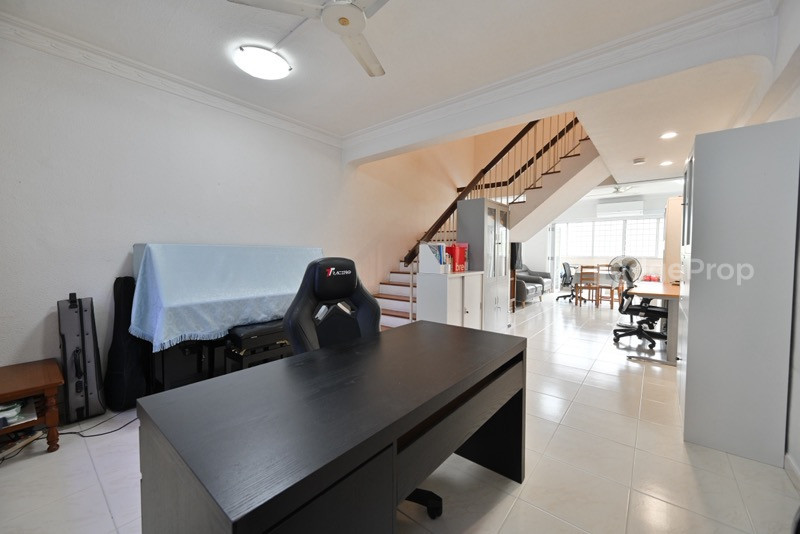 628 HOUGANG AVENUE 8 photo 3