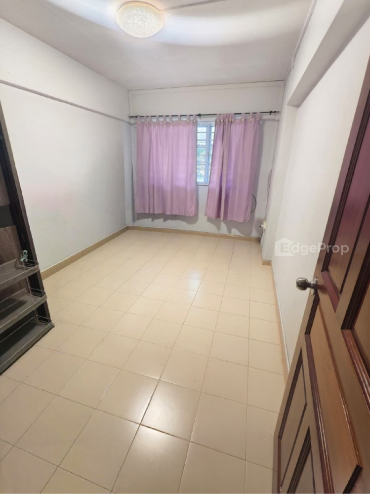 555 JURONG WEST STREET 42 photo 6