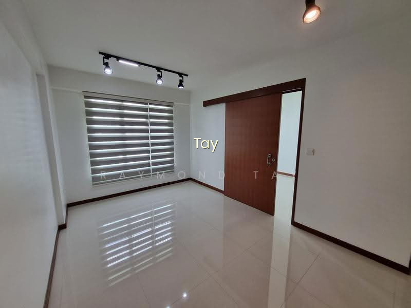 365A SEMBAWANG CRESCENT image 1 of 9
