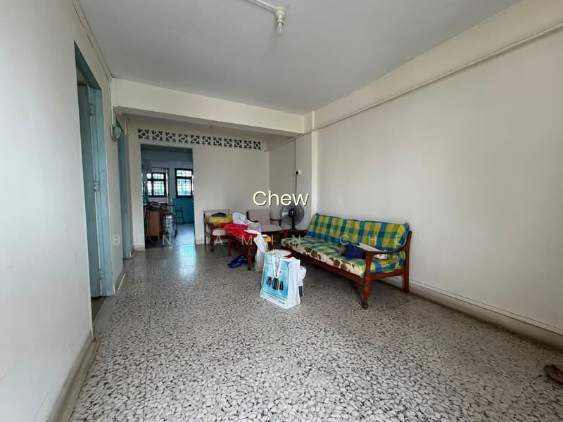 75 WHAMPOA DRIVE image 1 of 6