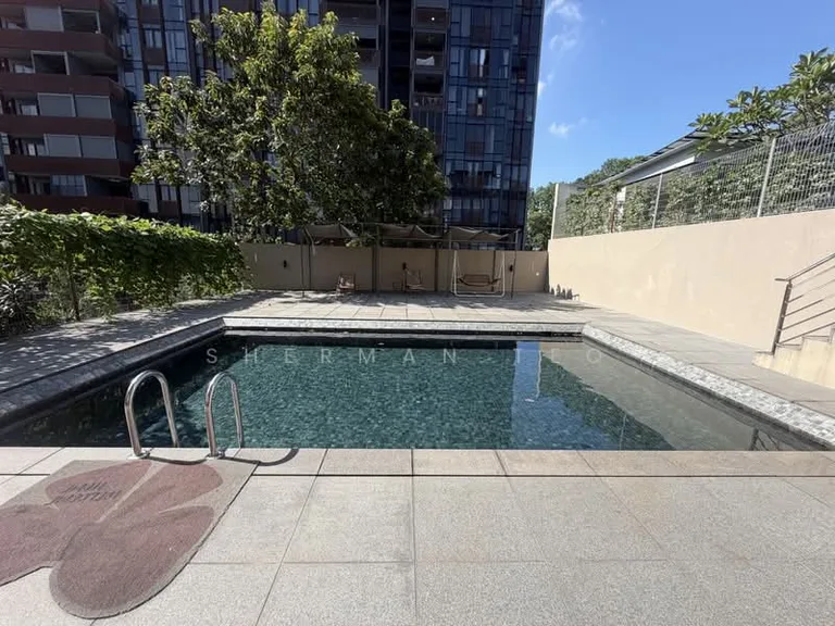 Renovated 2.5 + Basement Storey Detached @ Sunset Way, Sunset View, Sunset Heights image 1 of 10