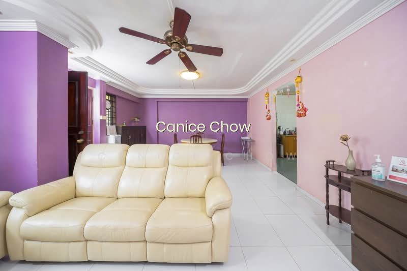 611 WOODLANDS RING ROAD photo 2