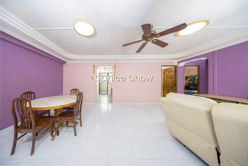 611 WOODLANDS RING ROAD photo 3