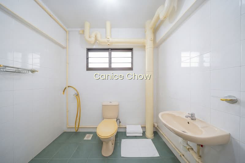 611 WOODLANDS RING ROAD photo 6