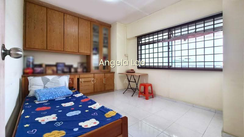832 JURONG WEST STREET 81 photo 4