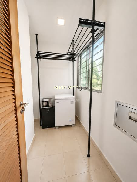 ADAM PARK CONDOMINIUM photo 5