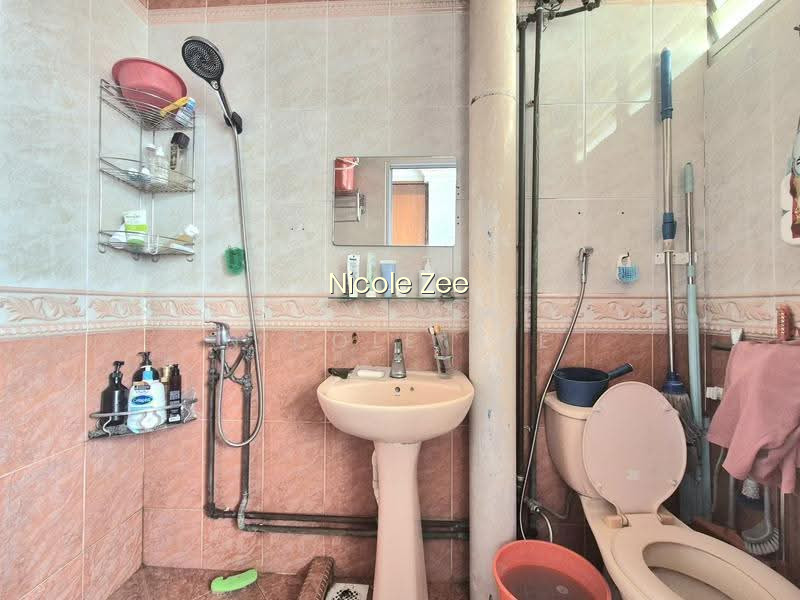 402 FAJAR ROAD photo 5