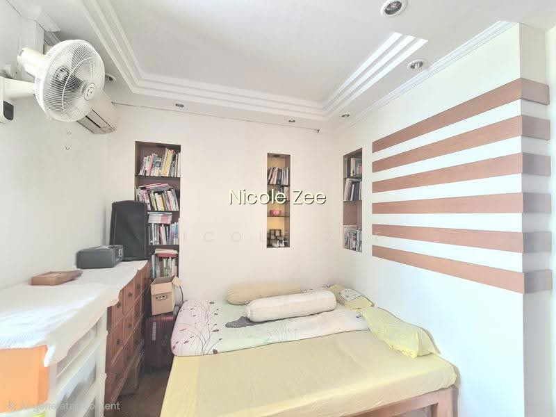 402 FAJAR ROAD photo 6