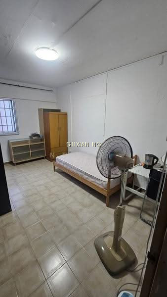 915 TAMPINES STREET 91 image 1 of 9