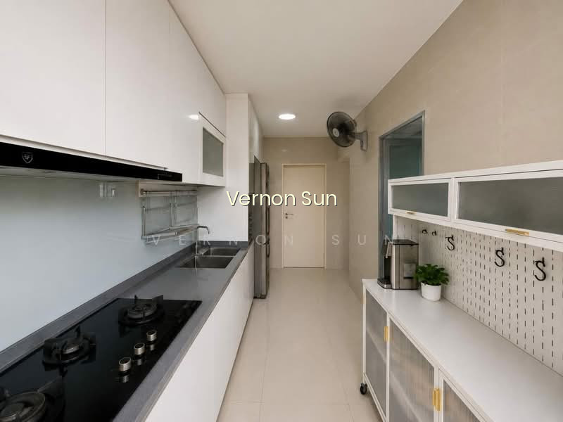 323B SENGKANG EAST WAY photo 2