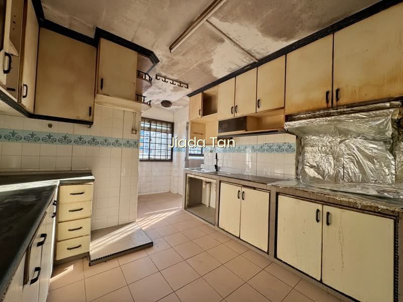 714 JURONG WEST STREET 71 photo 4