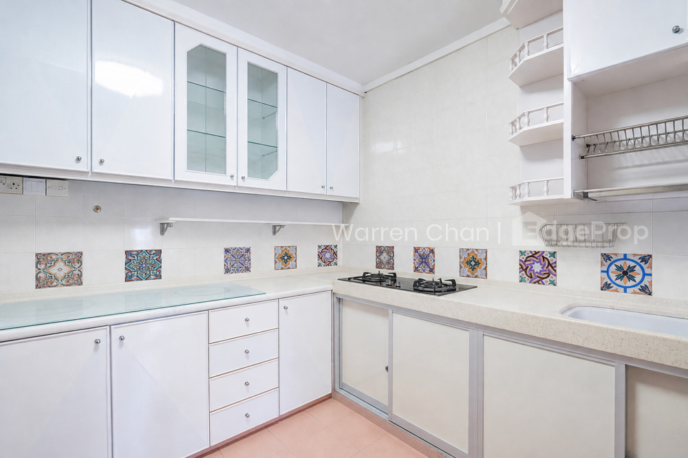 366 CORPORATION DRIVE photo 6