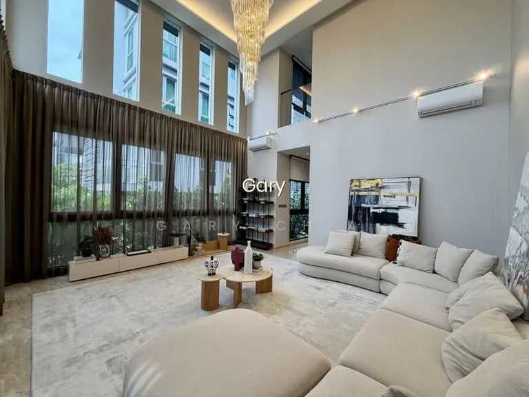 District 10 Near Nassim/Orange Grove Brand New Semi-D image 1 of 10